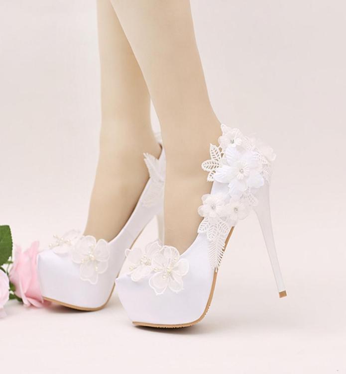 

Elegant Simple Flower Bridal Shoes Lace Flower Bridesmaid Shoes White Color Women Dress Shoes Prom Pumps Pointed Toe8238044