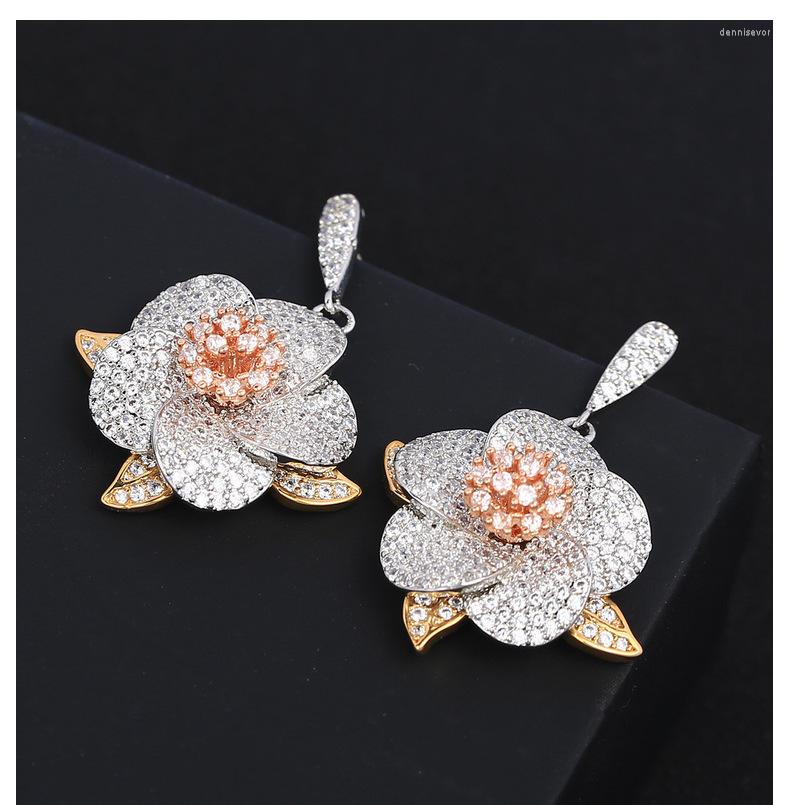 

Stud Earrings Flower Shaped For Women Micro - Inlaid Zircon Light Luxury Fashion Versatile Pendant