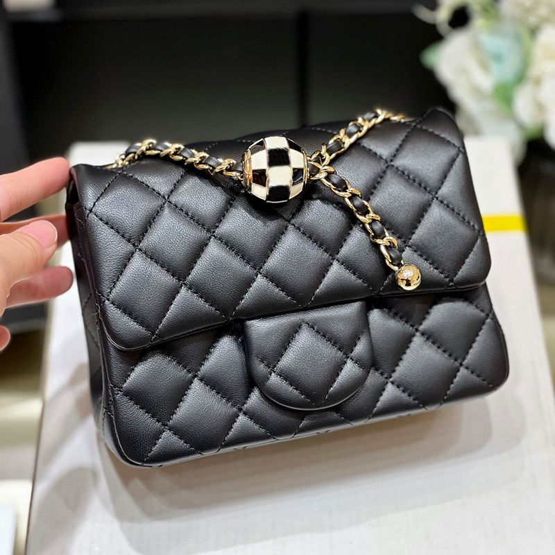 

Luxury Chain Delicate With Handbag Designer Evening leather bag Flap bag knockoff Genuine bag 18CM Box YC038