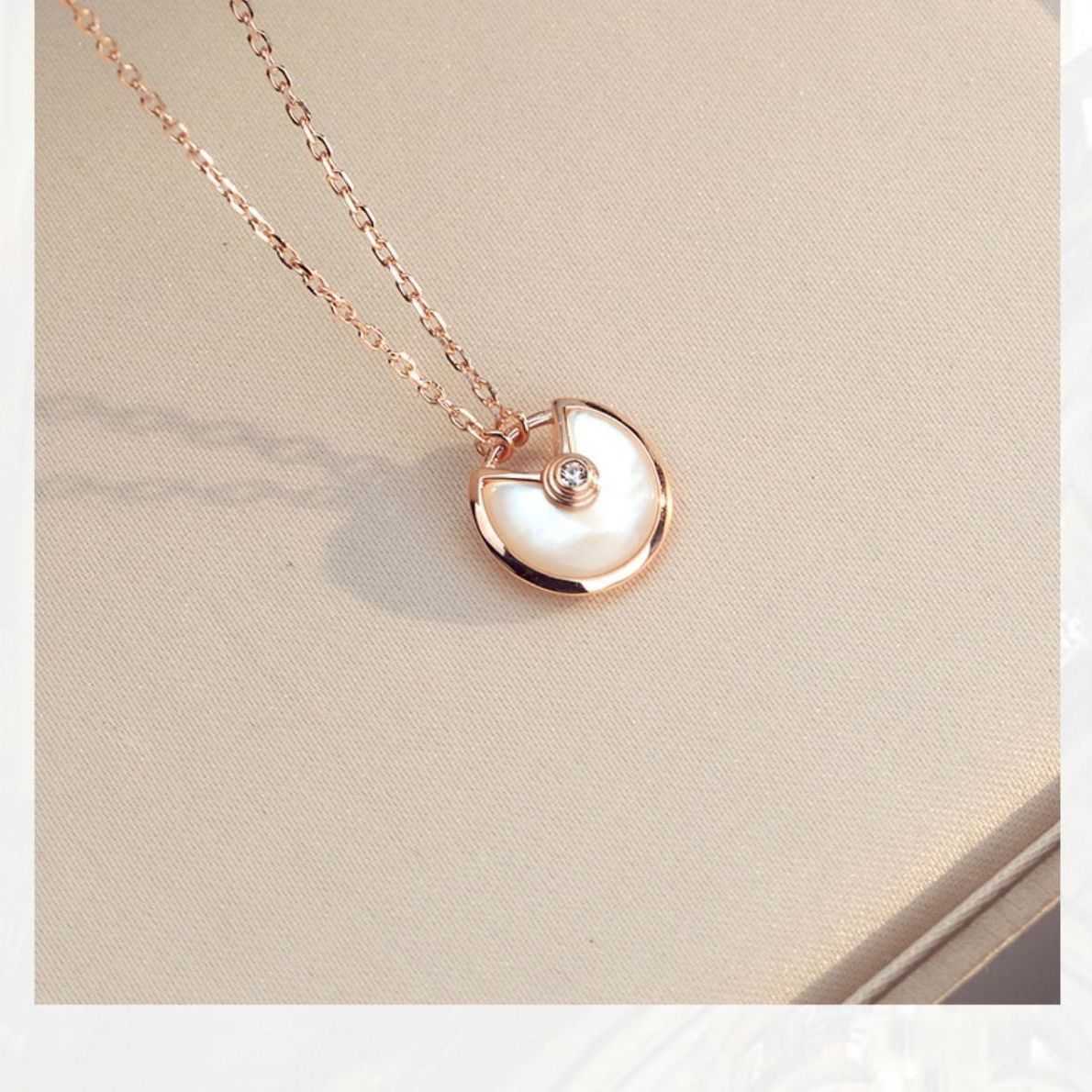 

Original designer Talisman pendant 925 sterling silver niche necklace female white fritillary collarbone chain ins gift for girlfriends