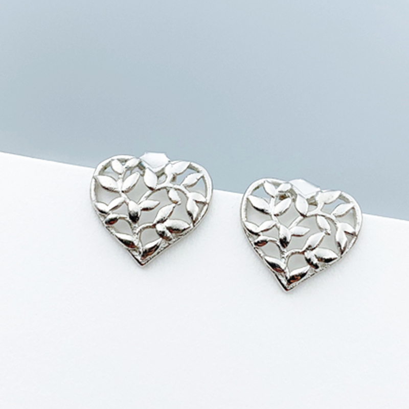 

Elgant Olive leaf heart Earrings climber Heart-shaped silver earrings pierced ears Classic designer jewelry charms letter love earring for women man rose gold gifts