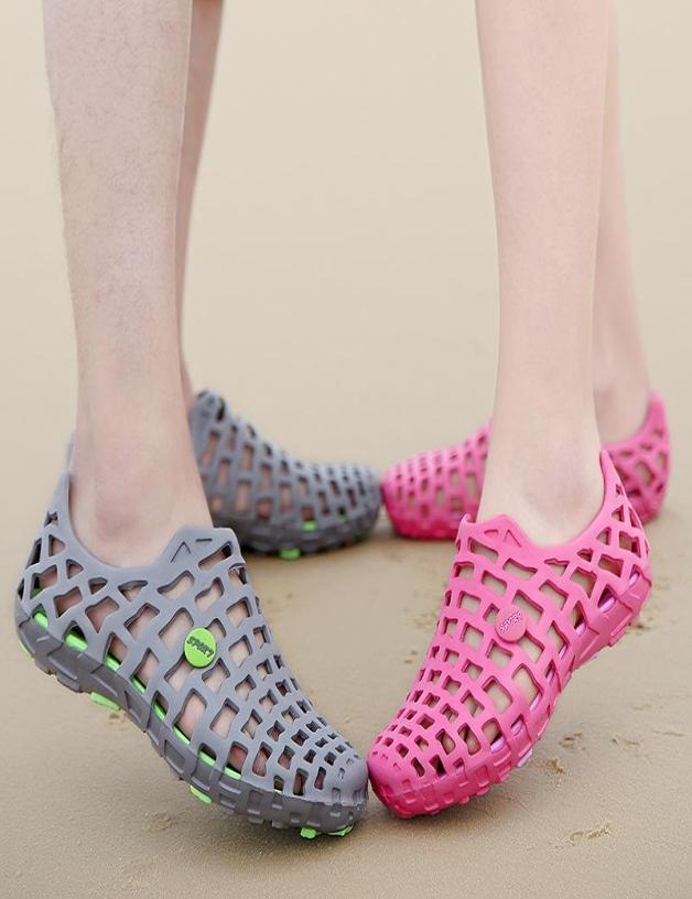 

New Casual Men Sandals Fashion Plastic Women Sandals Summer Beach Shoes Water Shoes for Womens Mens Slippers Good Quality9378345, Grey