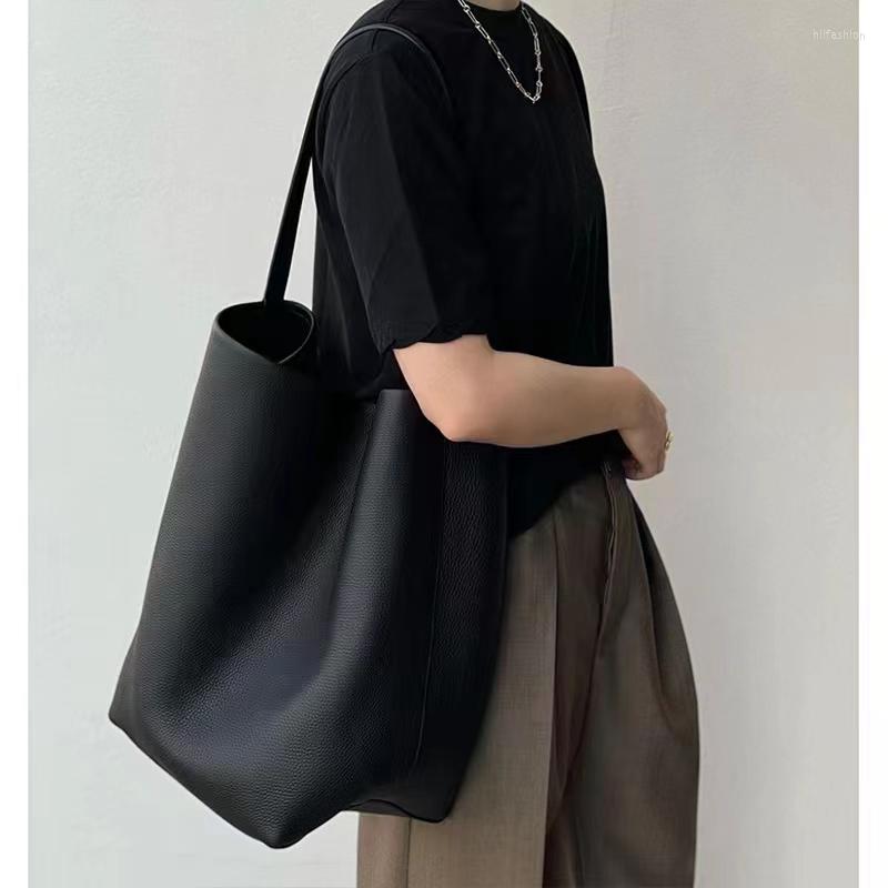 

Evening Bags FIRMRANCH Simple Texture Lychee Pattern Top Cowhide Leather Large Capacity Shoulder Tote Commuter All-Match Wnderarm Bag Woman, White