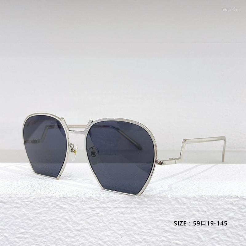 

Sunglasses Fashion Women Irregular Oversized Retro Designer Ladies Sun Glasses Ins Trending Top Quality Shades UV400 Eyeglas