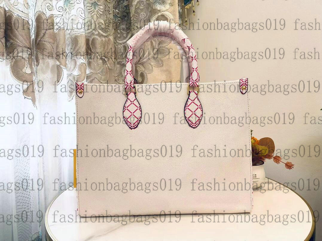 

ON THE GO MM 34 Bag M22975 32cm M22838 M22978 BY THE POOL Womens Designer Cross Body Toron Handle Trunk Silver Patent Leather Luxury Big Capacity Shoulder Bag
