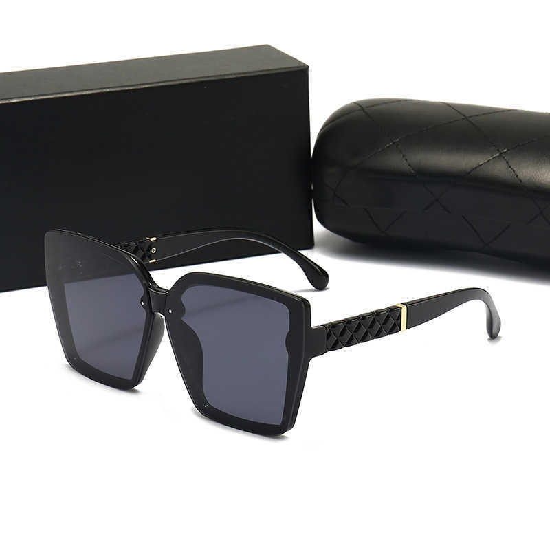 

Wholesale of sunglasses New Women's Square Frame Fashion Trend Driving Holiday Leisure Sunglasses 6151