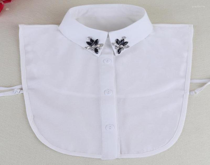 

Bow Ties 2022 Women Half Shirt Cotton Chiffon Chic Blouse Tops Detachable Fake Collars Lady Cardigan Button Rhinestone Lapel False2705704