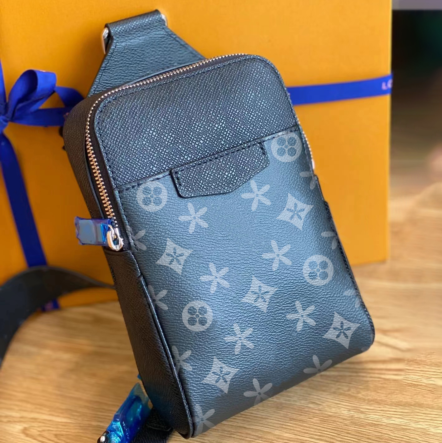 

Top quality outdoor Slingbag fashion Hobo Leather Women Chest bag M30741 cross body totes clutch Designer Zipper Shoulder strap hand bag Evening bags mens Beach bags, Mon0gram