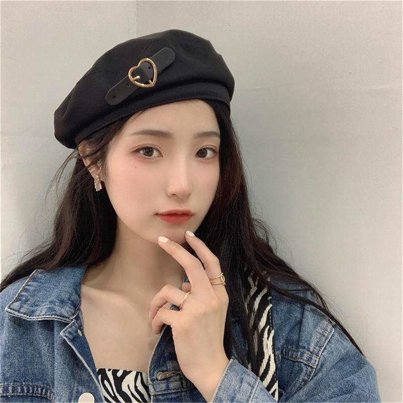 

Berets Metal Love Heart Buckle Black Autumn Winter Warm Hip Hop Hats For Women Vintage Caps Elegant Girls Decorative Cap