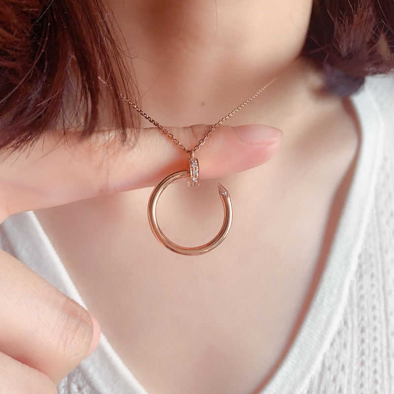 

Internet celebrity Nail Necklace for Women 18K Rose Gold Full Diamond Clavicle Chain Light Luxury and Popular Design 2022 New Gift Girlfriend With logo