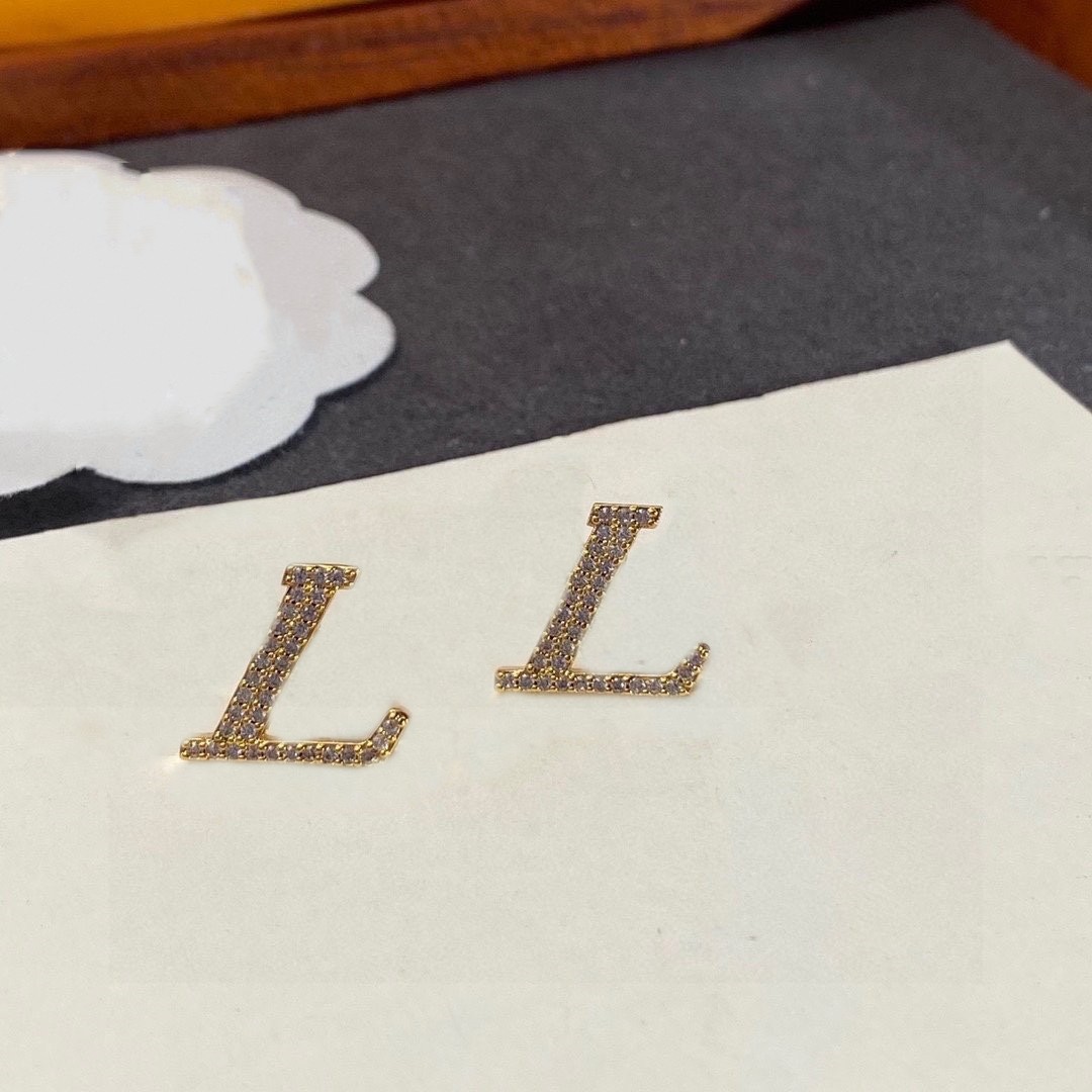 

Fashion Designer luis Letter vuttonity Luxury Geometric Crystal Earrings Stud kjfsua