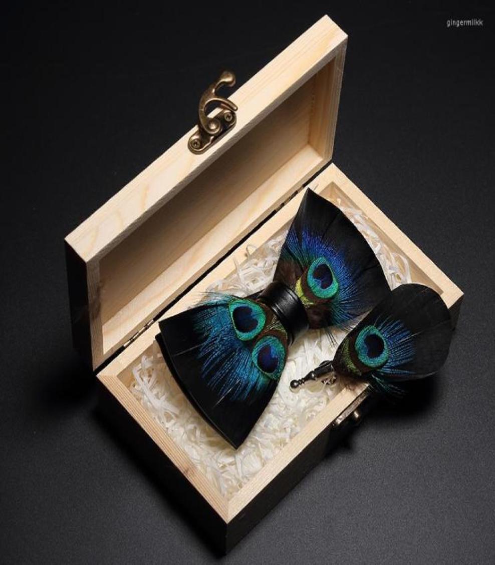 

Bow Ties JEMYGINS Original Design Tie Peacock Feather Handmade Leather Brooch Wooden Box Wedding Party Gift8457834