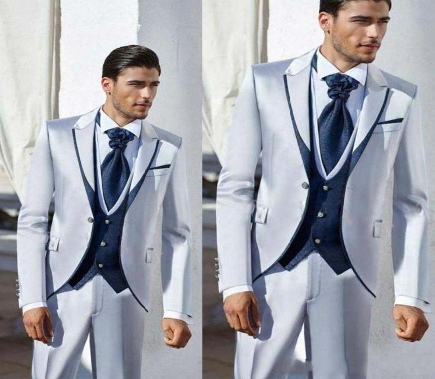 

Fashionable One Button Shiny Silver Grey Groom Tuxedos Peak Lapel Men Wedding Party Groomsmen 3 pieces Suits JacketPantsVestTi2725486, Beige