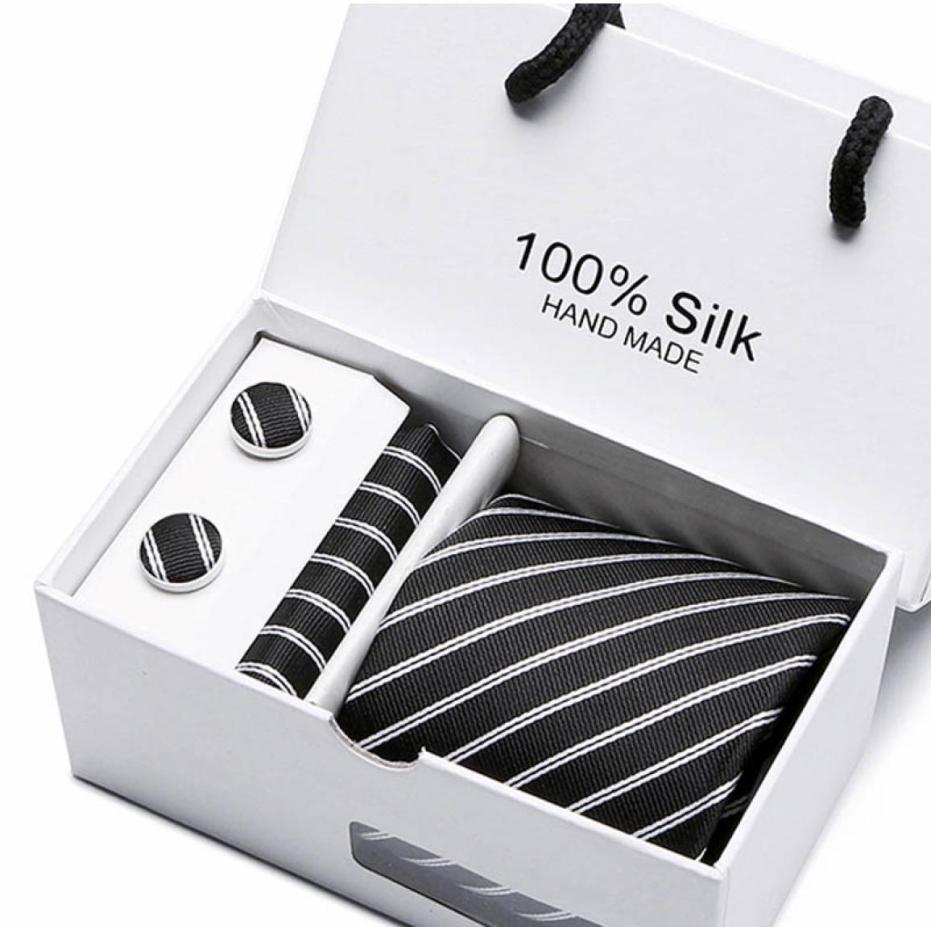 

Bow Ties Luxurious 100 Silk Gift Box Tie Handkerchief Pocket Squares Cufflink Set Necktie Clothing Accessories Beige Polka DotBow4046363