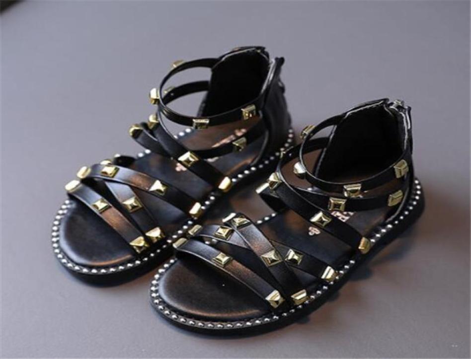 

Girls Sandals 2022 Summer Children Gladiator Roman Sandals Rivets Classic Kids Beach Shoes Zipper Soft Leather Comfortable 21306800255, White