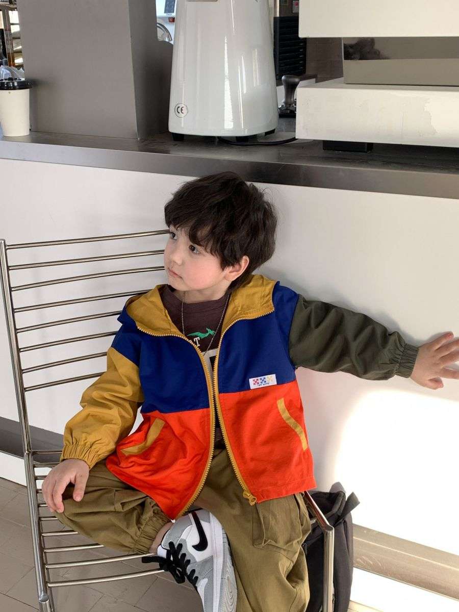 

Boys' outerwear Spring and Autumn New Children's Clothing Casual Loose Top Color Matching Design Youth Clothing Outdoor Jogging Sports Baby 2 to 14 Years Old, Multi