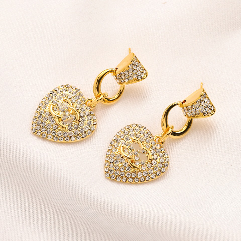 

Luxury Brand Designers Retro Chain Letters Stud 18K Gold Plated Stainless Steel Geometric Famous Women Crystal Rhinestone Round Earring Wedding Party Jewerlry
