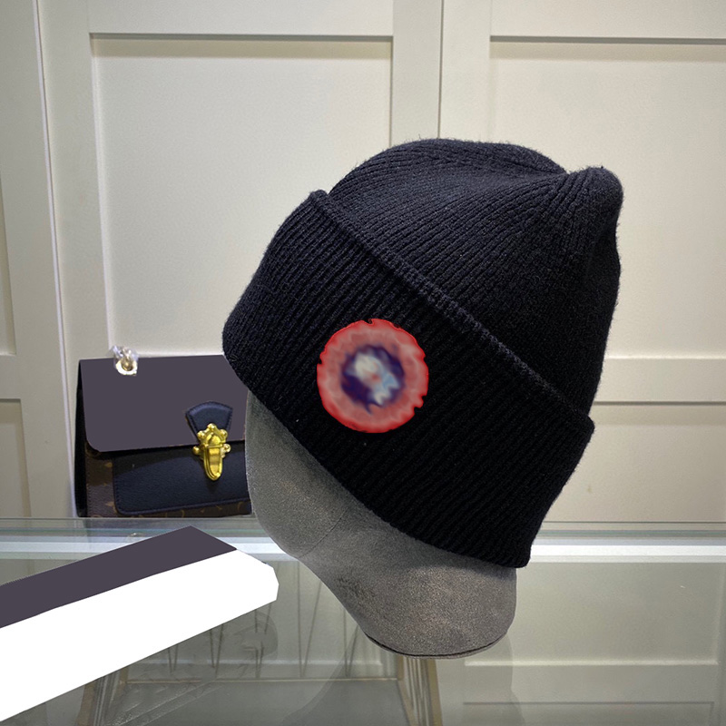 

Beanie designer beanie Luxury cotton cap warm breathable design solid color hat temperament versatile style hat Supplied with dust bag very nice, White
