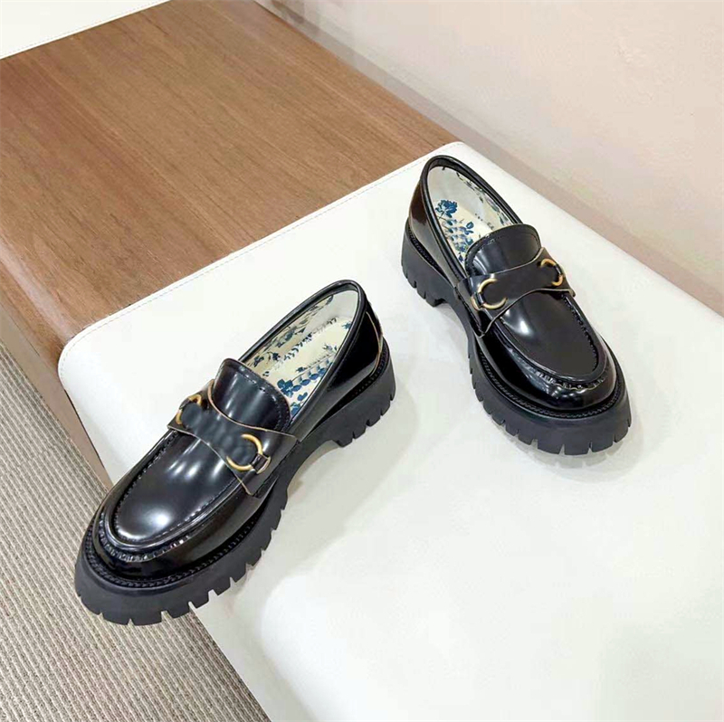 Mocassins pour femmes de créateurs Printemps et Automne Nouvelles chaussures habillées en cuir de mode Chaussures en cuir à plate-forme de haute