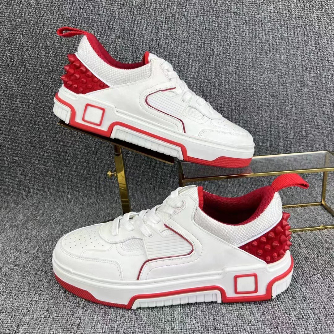 2024 Baskets Designer Couple de plein air Chaussure de sport Hommes Femmes Astroloubi Bas rouges Marques Chaussures Casual Baskets de mode grande