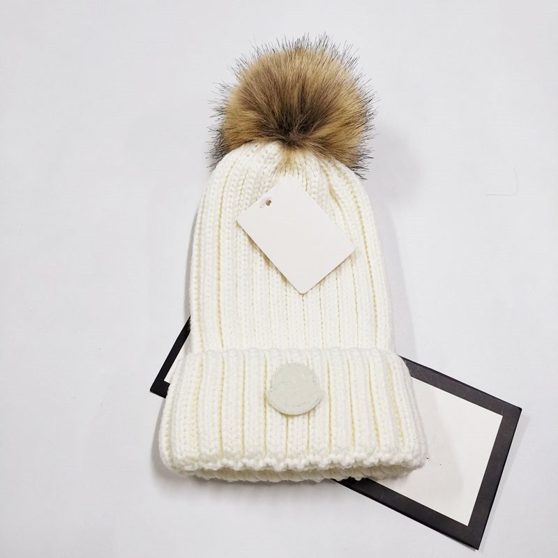 Beanie Cap Mens Designer Bucket Hats New Fashion Women Ladies Warm Winter Beanie Large Faux Fur Pom Poms Bobble Hat Outdoor
