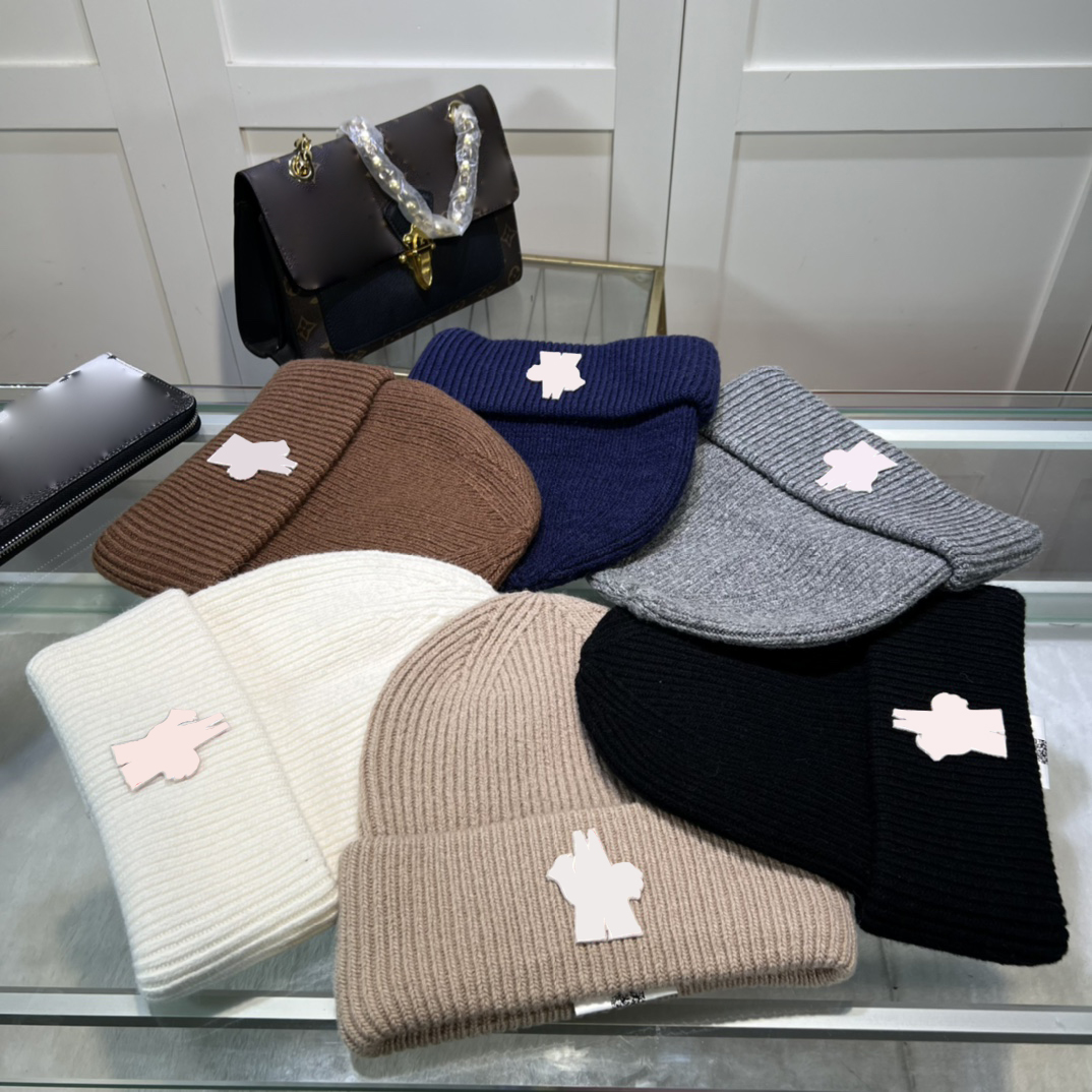 Men's beanie Autumn and Winter Outdoor Sports Style Designer Beaded Hat Women's bonnet Woolen Fleece Warm Candy Color Letter Embroidery 6