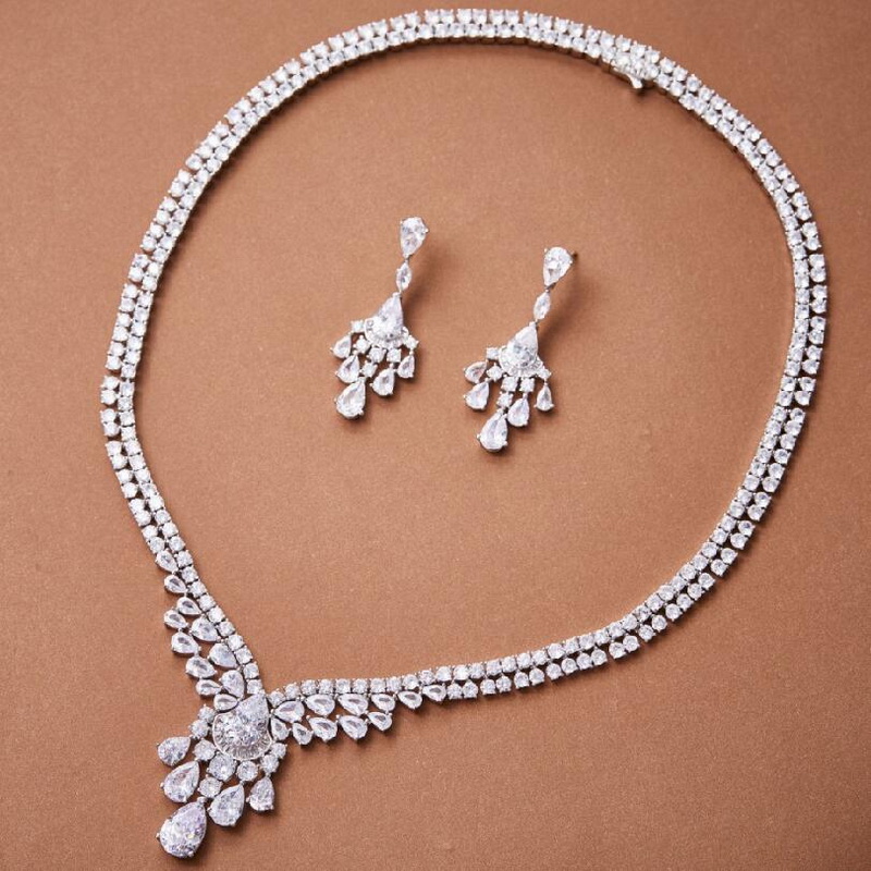 Designer Collection Fashion Style Necklace Earrings Women Lady Inlay Pyriform White Cubic Zircon Pear-shaped Diamond Tassels Pendant Jewelry Sets