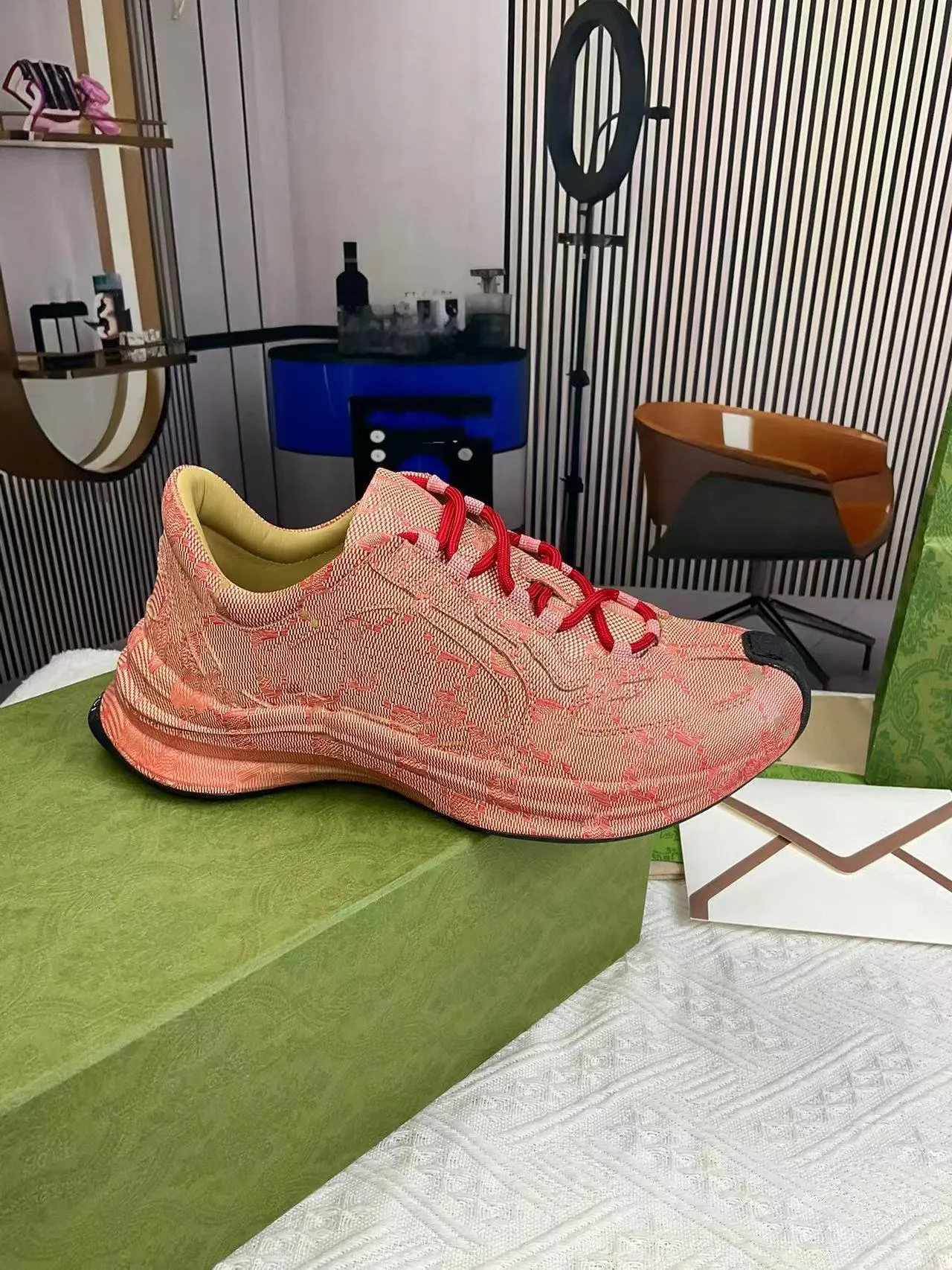 Fashion Designer Sneakers Mens Casual Shoes Rhyton Men Women Platform Old Daddy Shoe Luxury Vintage Logo Chunky Beige Canvas Leather Interlock Tr-image-909460172