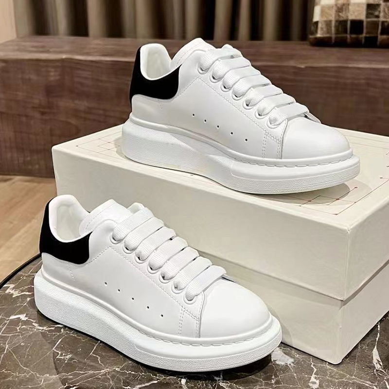 Fashion Casual shoes designer womens Platform sneakers men women sneakers triple white black trim light gold grey leather calfskin shoe mens outdoor
