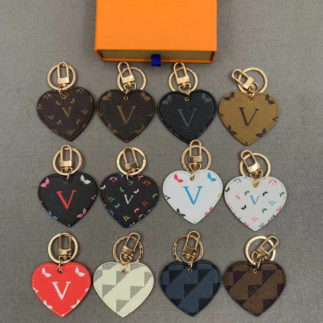 Designer Brand Keychain Heart-shaped Key Buckle Lovers Car Handmade Leather Keychains Men Women Bag Pendant Accessories-image-911961613