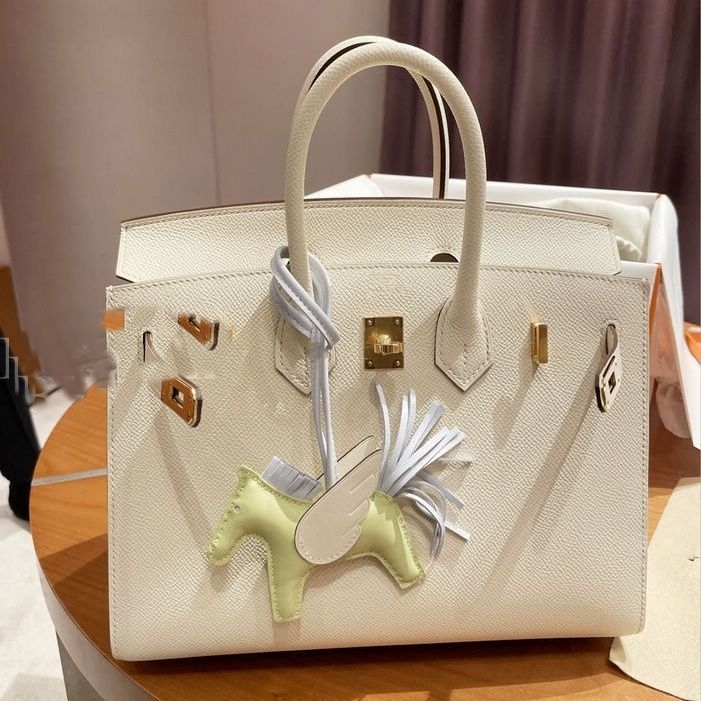 Cartoon Angel Pony Bag Pendant Leather Buckle Lanyards Mobile phone Jewelry Fashion Car Backpack Key Ring Designer High Quality Keychain orange hors