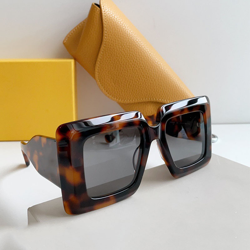 Oversize Square Acetate Frame Designer Sunglasses LW40090I Fashion Mens and Womens Zebra Frame Mirror Legs with Pattern Pattern Beach Party Leisu-image-914086500