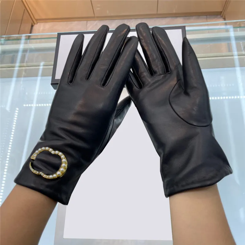 Designer Double Letter Pearl Gloves for Men Women Fashion Cashmere Lining Mittens Winter Thick Warm Glove Touch Screen with Box G2310253Z-6