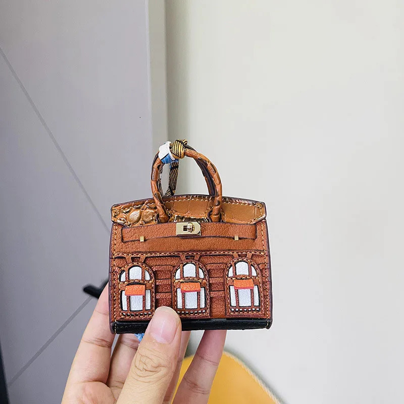 Keychains Lanyards Women Designer Keychains Lanyards Tiny House Leather Mini Bag Stylish Charm Keyring Decorate Purse Key Chain Pendant Bag Accessor