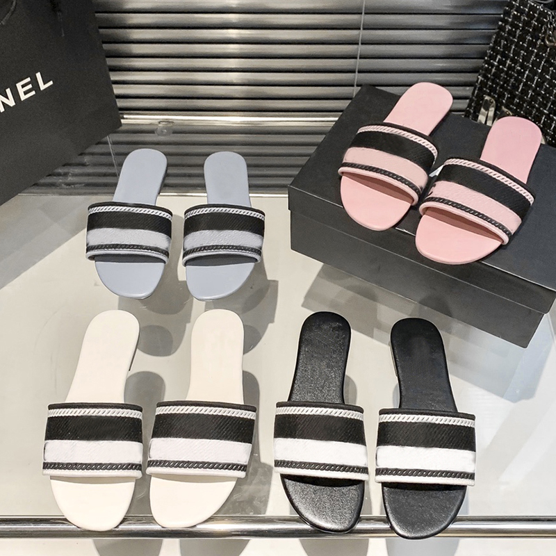 2023 new embroidered slippers for woman pink blue white black fashion versatile slipper sandals