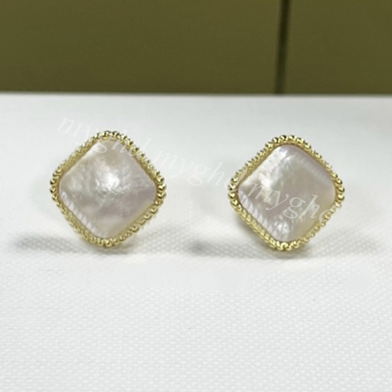 Women Earstuds Studs With Diamond/No Diamond Fashion Earrings With Box-image-777862657