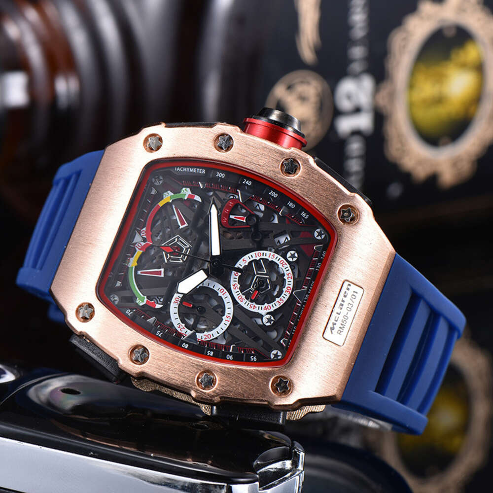 Montre pour hommes d'affaires à la mode en forme de tonneau de vin ajouré multifonctionnel à six aiguilles