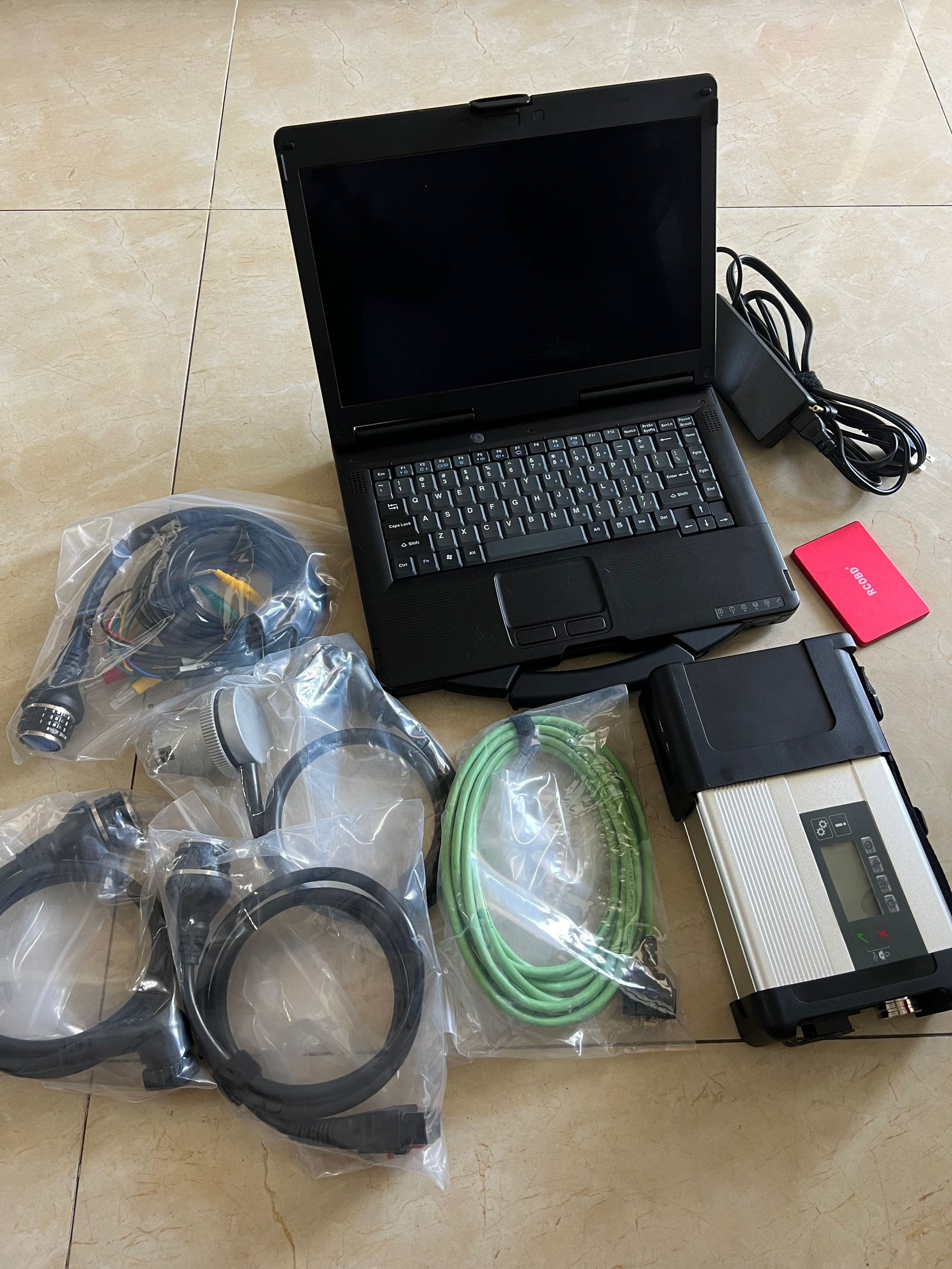 Outils de diagnostic LOGICIEL mb star c5 ssd avec ordinateur portable CF53 I5 8G prêt à l'emploi scanner de camions de voitures windows10
