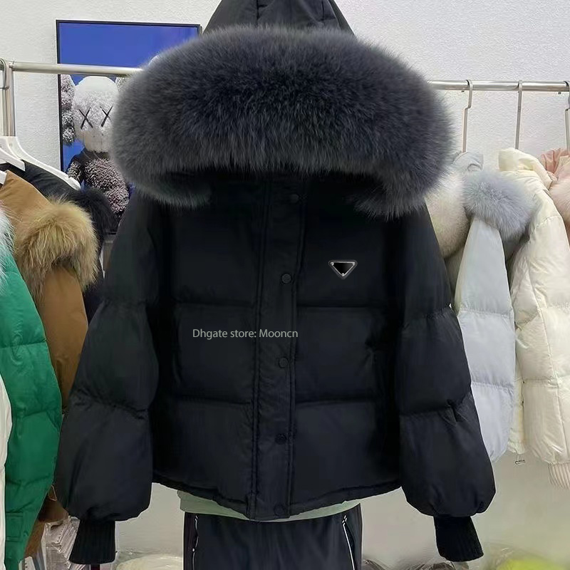 Designer de luxe vestes bouffantes de veste de veste en bas parkas métal brodé avec col de fourrure de chapeau épaissis pour la chaleur et la ves