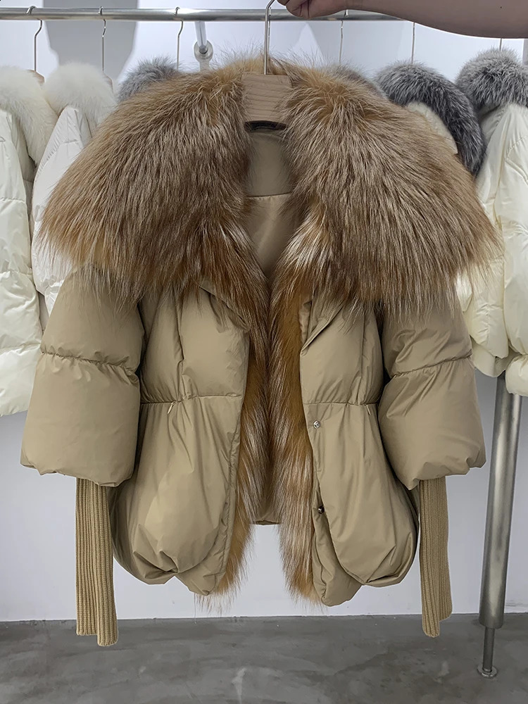 Women's Down Parkas ANNSIRGRA 2023 Winter Jacket White Duck Down Coat Women Real Fur Coats Super Large Real Fur Collar With Knit Sleeve Fashion