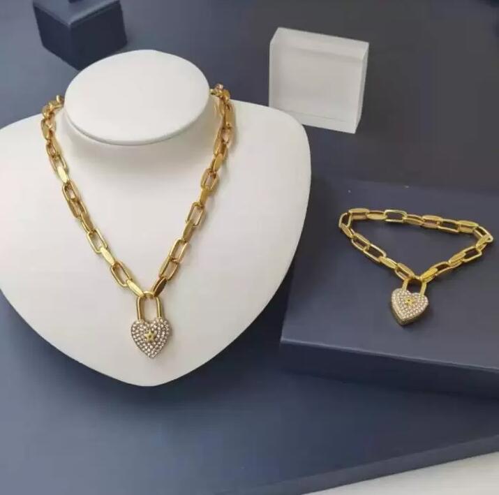 Women Gold-plated Necklaces and Bracelet Fashion Heart Charm Necklaces Bracelets Party Wedding Gift
