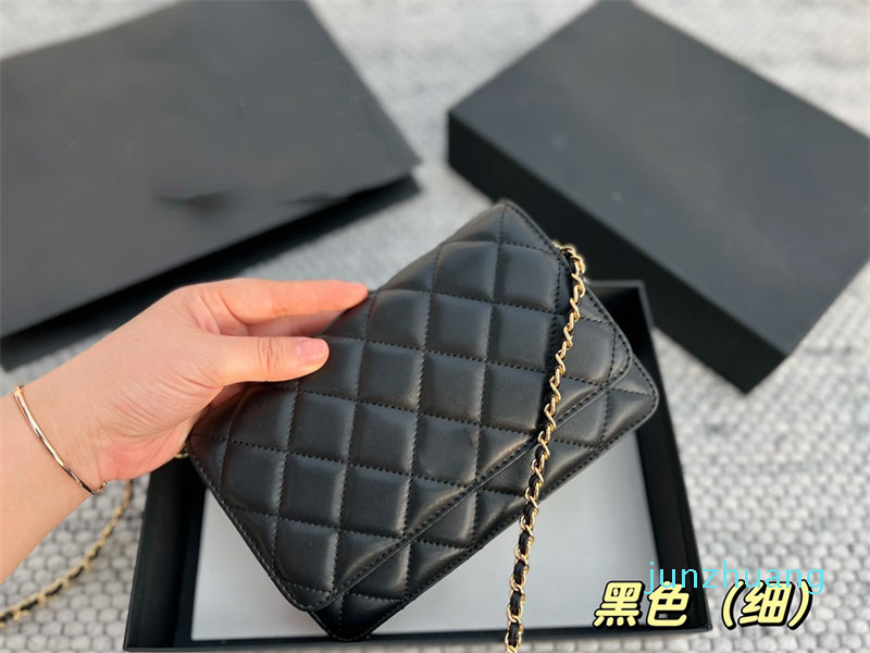 

2022 Fashion Classic Chain Flap Bag Small Crossbody Designer Bags Black Quilted Leather Trendy Shoulder Handbags Luxuries Designers Women Clutch Purses Wallet