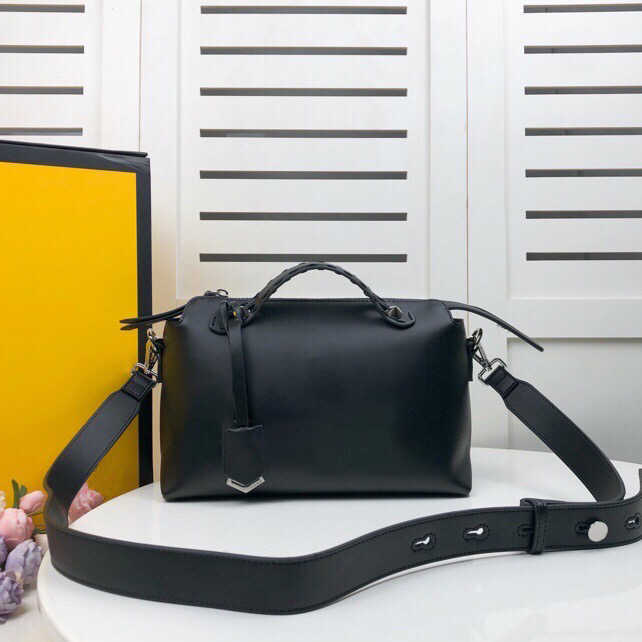 

Designer Handbags cross body bags lady Envelope shoulder bag for women fashion chains purse luxury handbag cowhide camera bag messenger Wholesale