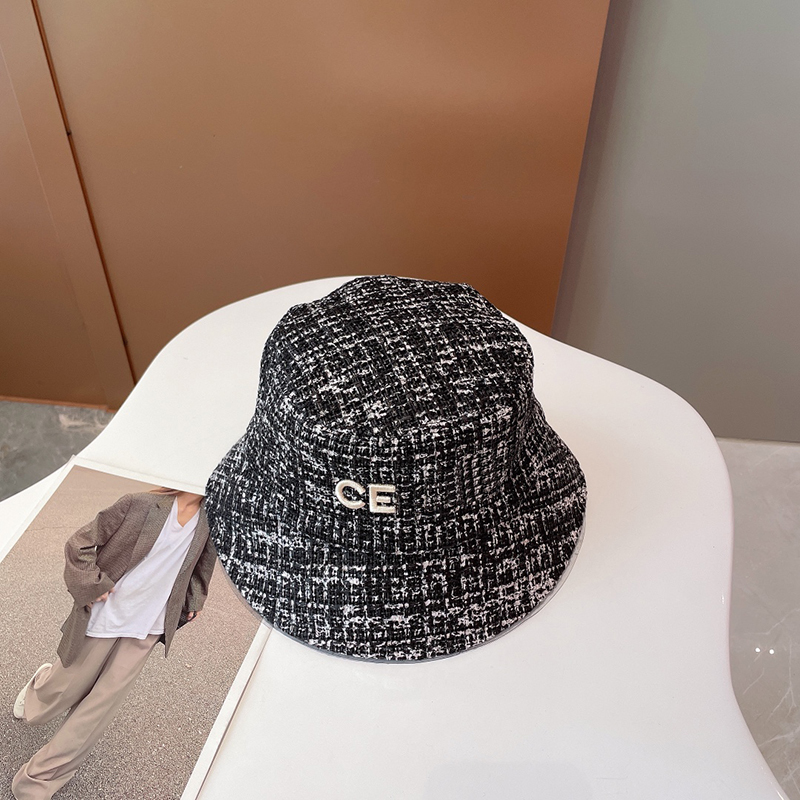 

Luxurys Designers Bucket Hat Womens Versatile Fashionable Cap Woman Embroidery Fitted Hats Classic Leisure Travel Fisherman Caps Exquisite Gift Very Good, Khaki