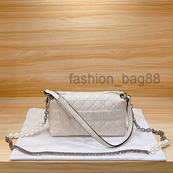 

Totes quality Top Shining Small square bag Portable Cowhide letter Pearl chain dinner bag Diamond Bags water glittering billing full Messeng, 88