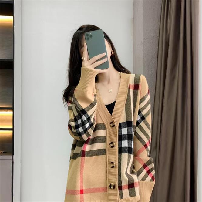 

Women's Sweaters Autumn new high version wool classic plaid jacquard cardigan female V-neck knitted loose coat female, Beige
