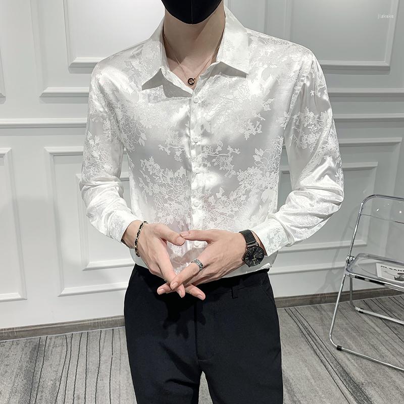 Chemises décontractées pour hommes complet homme élégant luxe blanc chemise habillée en soie hommes dîner fleurs Satin lisse Gentleman vêtements