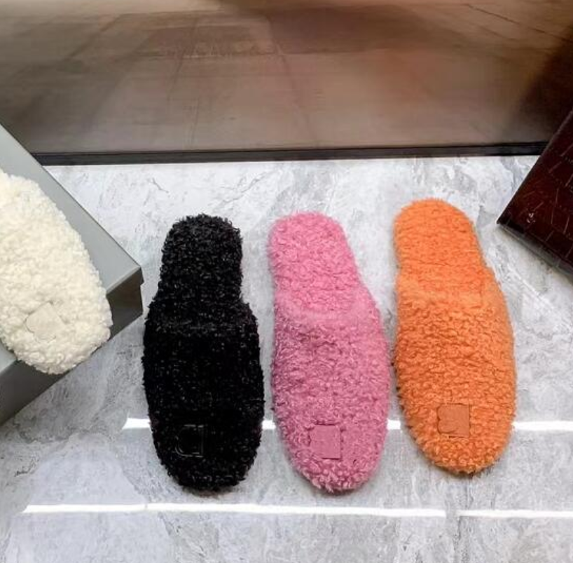 

Top Quality Winter Flat Bottom Slippers Lamb Wool Letter Womens Solid Color Flip Flops Fur Fluffy Warm Comfortable Outdoor half Slipper Casual Ladies Sandal, Not sent separately