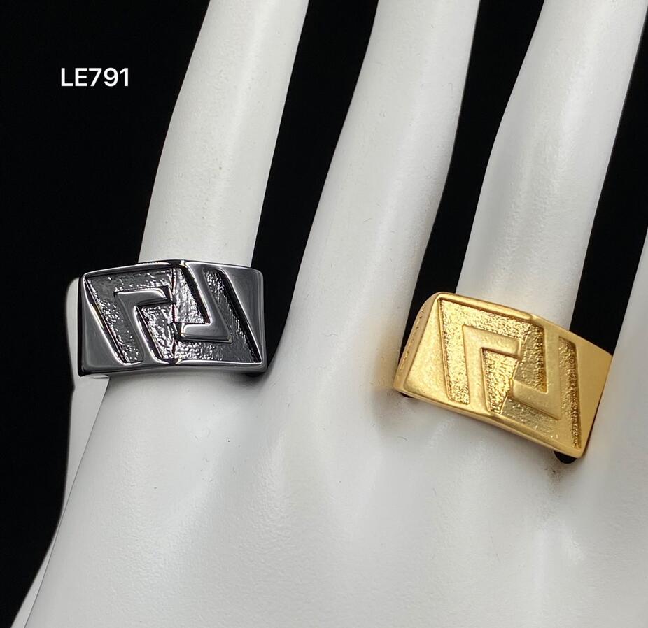 

Women Gun Color Gold Resin Epoxy Rings Medusa Head Portrait Greece Meander Pattern 18K Gold Plated Medusas Men Open Ring Designer Jewelry RRVR513