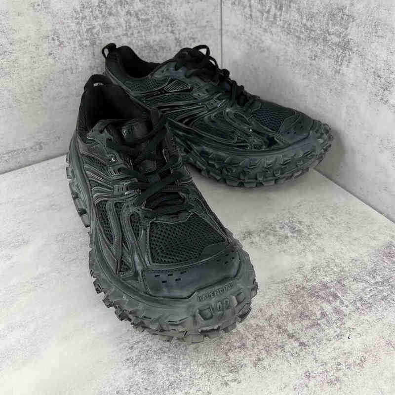 

Designer Sports Shoes Balencigas Sneakers Paris Daddy Women's Ins Fashion 2022 Leisure Worn-out Breathable Couple Tires Thick Bottomed Tank, Black